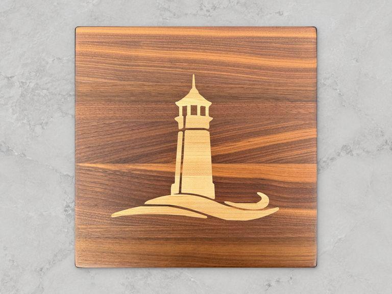 Edge-grain walnut board with maple inlay